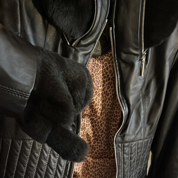 SENSATIONAL LEATHER AND RABBIT FUR JACKET - Picture 12 of 12